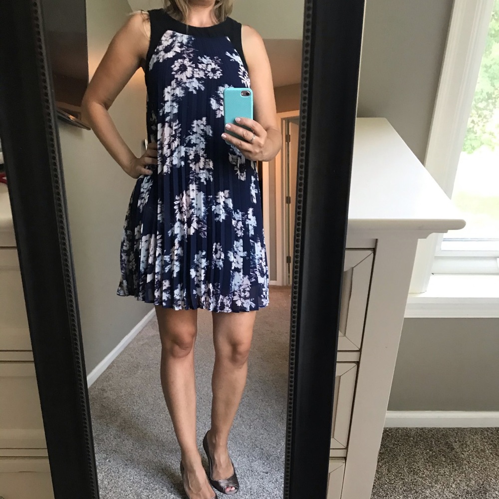 Floral dress - Picture 6 of 6